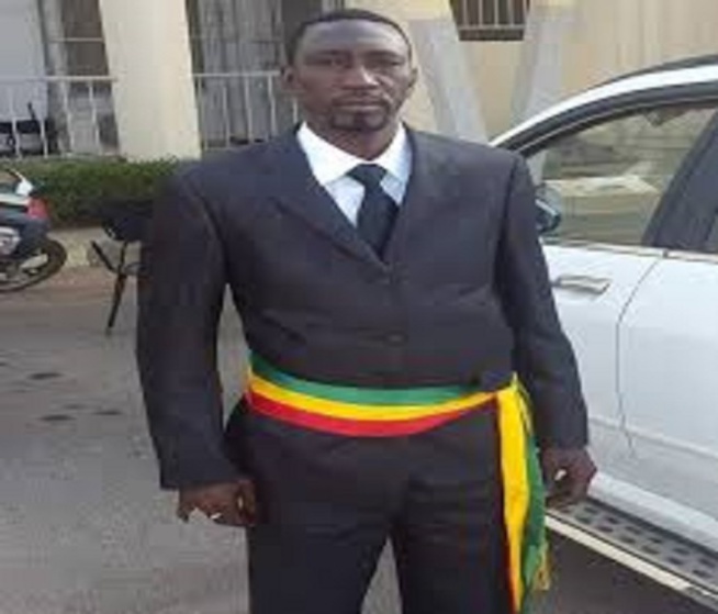 Velléité de transhumance à Diourbel : Le maire reçu par le chef de l’Etat Velléité de transhumance à Diourbel : Le maire reçu par le chef de l’Etat