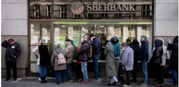 Le témoignage d’un Belge en Russie: “Je n’ai pas réussi à récupérer mon argent, les distributeurs sont vides” Le témoignage d’un Belge en Russie: “Je n’ai pas réussi à récupérer mon argent, les distributeurs sont vides”