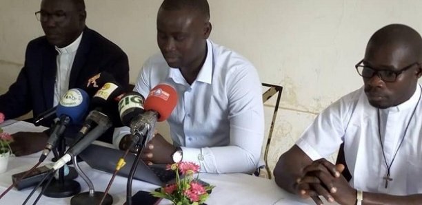 Propos de Lamine Sall sur Walf Tv : A Ziguinchor, l’église appelle à la responsabilité dans la prise de parole Propos de Lamine Sall sur Walf Tv : A Ziguinchor, l’église appelle à la responsabilité dans la prise de parole