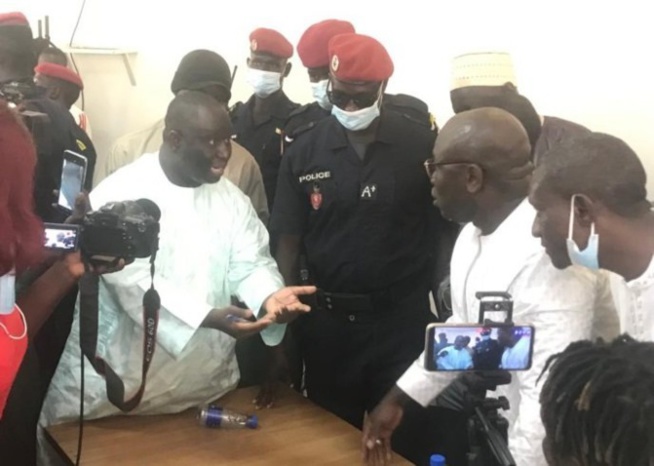 Vote des adjoints au Maire de Guédiawaye: Les premiers résultats publiés, défavorables à Ahmed Aïdara Vote des adjoints au Maire de Guédiawaye: Les premiers résultats publiés, défavorables à Ahmed Aïdara