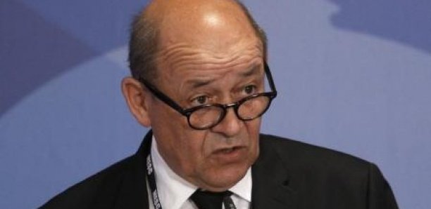 Mali : Une plainte contre Le Drian pour corruption Mali : Une plainte contre Le Drian pour corruption