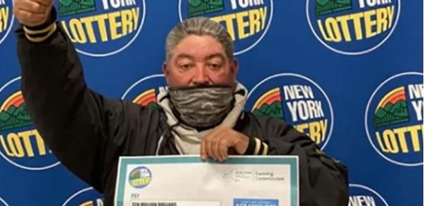 Il remporte deux jackpots en trois ans: “ Je cherche encore à dépenser les millions que j'ai gagnés en 2019" Il remporte deux jackpots en trois ans: “ Je cherche encore à dépenser les millions que j'ai gagnés en 2019"