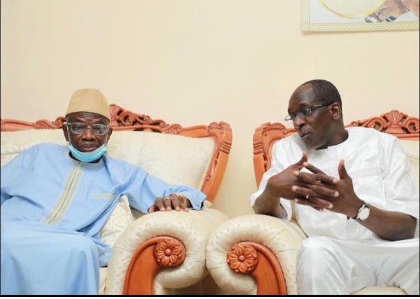 Le ministre de la sante, Abdoulaye Diouf Sarr chez les Layennes pour le 142éme Appel . Le ministre de la sante, Abdoulaye Diouf Sarr chez les Layennes pour le 142éme Appel .
