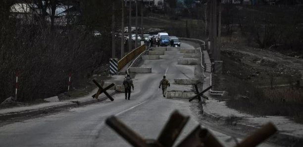 Guerre en Ukraine : Moscou annonce ouvrir plusieurs couloirs humanitaires Guerre en Ukraine : Moscou annonce ouvrir plusieurs couloirs humanitaires