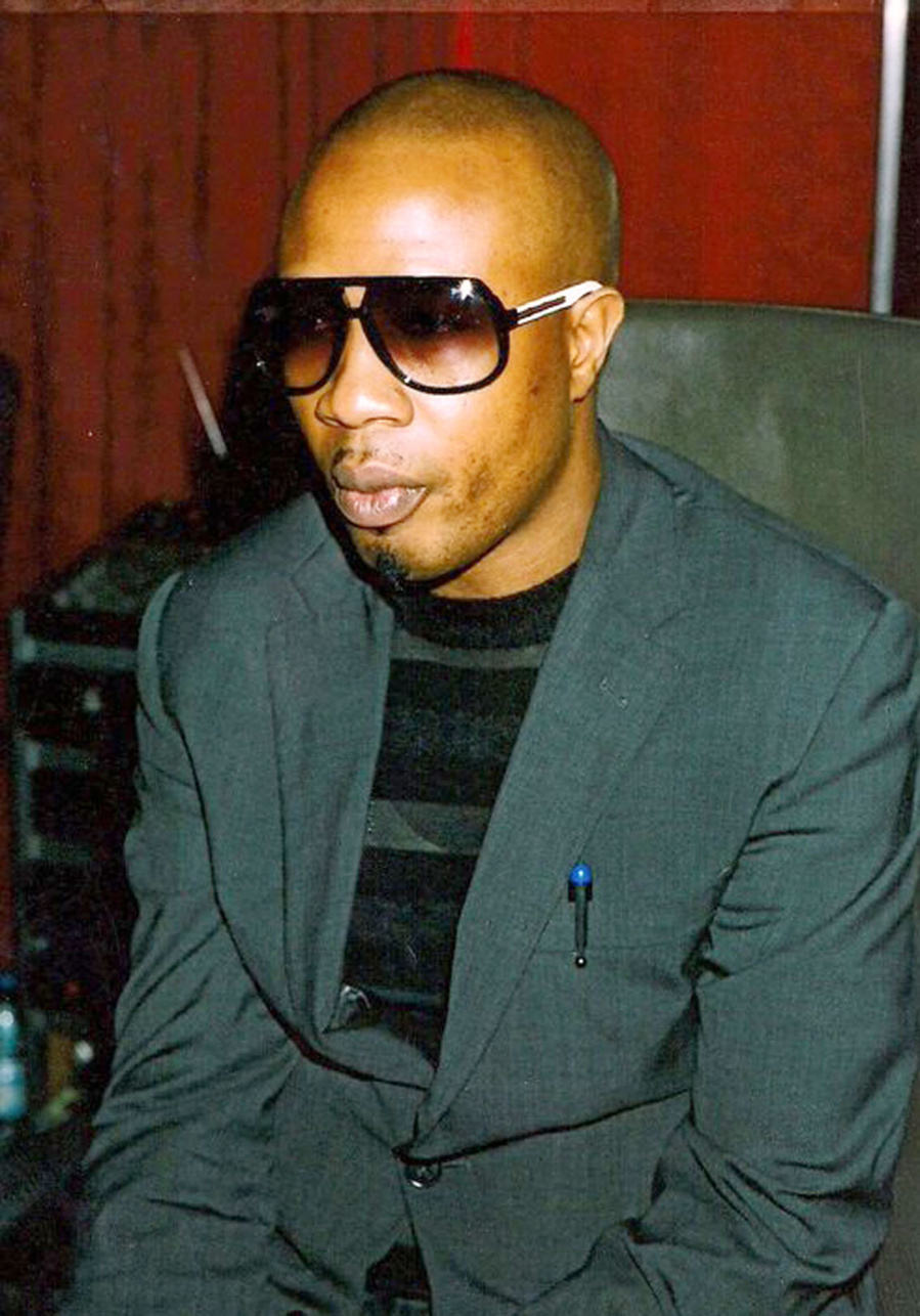 Paco Jackson tacle le responsable socialiste de la Médina "Le faux-lion a fini de faire son Simb et le moment venu, je répondrai". Paco Jackson tacle le responsable socialiste de la Médina "Le faux-lion a fini de faire son Simb et le moment venu, je répondrai".