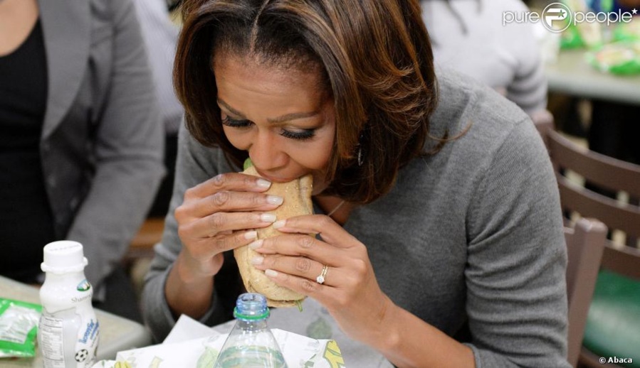 Michelle Obama mange toujours saint et équilibré ! Michelle Obama mange toujours saint et équilibré !