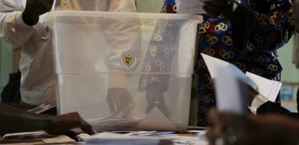 Élections Législatives : Pourquoi la course aux parrainages sera aprement disputée Élections Législatives : Pourquoi la course aux parrainages sera aprement disputée