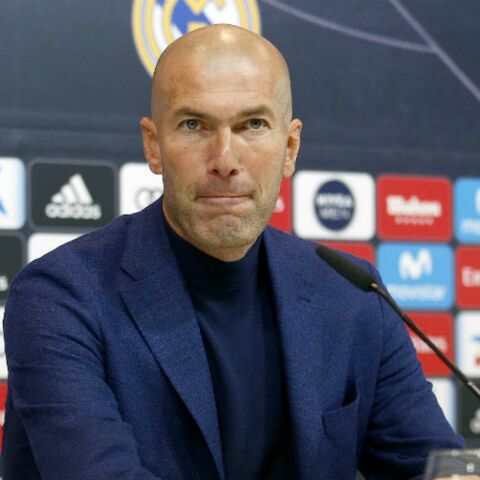 Zinedine Zidane : « Si j’avais joué avec ces deux Africains, nous serions invincibles » Zinedine Zidane : « Si j’avais joué avec ces deux Africains, nous serions invincibles »