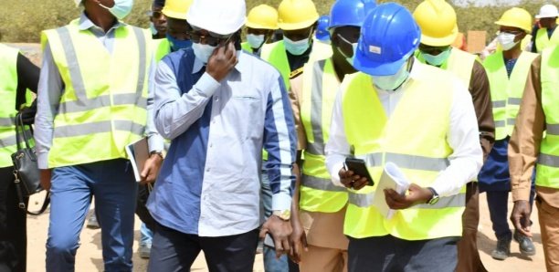 Visite du Ministre du Tourisme et des Transports aériens, Monsieur Alioune SARR sur le site de l'aéroport de Saint-Louis Lundi 14 Mars 2022