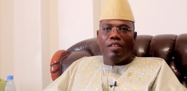 Bokk Gis-Gis : Abdou Mbacké Bara Dolly sur le point de lâcher pape diop ? Bokk Gis-Gis : Abdou Mbacké Bara Dolly sur le point de lâcher pape diop ?