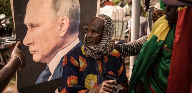 Au Mali, le pouvoir ordonne la suspension de RFI et de France 24 Au Mali, le pouvoir ordonne la suspension de RFI et de France 24