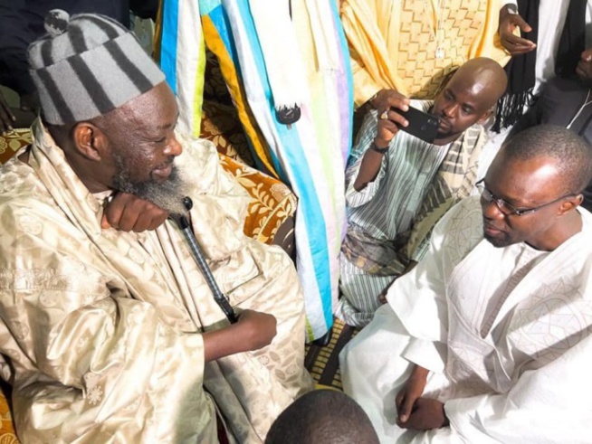 Darou Mousty: Ousmane Sonko et sa délégation reçus par Serigne Abdou Mbacké Darou Mousty: Ousmane Sonko et sa délégation reçus par Serigne Abdou Mbacké