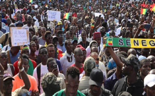 Suppression du parrainage : Les activistes annoncent une marche pacifique le mercredi prochain Suppression du parrainage : Les activistes annoncent une marche pacifique le mercredi prochain