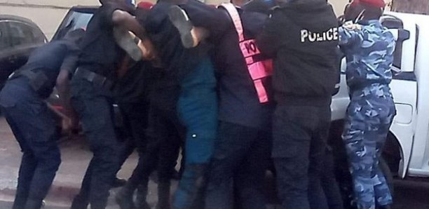 Guy Marius Sagna déroule le film de sa libération : «Les policiers m'ont jeté entre Diamniadio et Thiès…» Guy Marius Sagna déroule le film de sa libération : «Les policiers m'ont jeté entre Diamniadio et Thiès…»