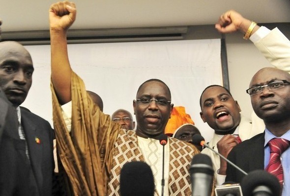 Avant-projet de la Constitution: Mbow demande à Macky de quitter la tête de l’APR Avant-projet de la Constitution: Mbow demande à Macky de quitter la tête de l’APR