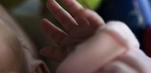 Dossier-DÉCÈS DE NOURRISSONS DANS DES CRÈCHES : APRÈS LA CONFIANCE, LA MÉFIANCE GAGNE LES COUPLES Dossier-DÉCÈS DE NOURRISSONS DANS DES CRÈCHES : APRÈS LA CONFIANCE, LA MÉFIANCE GAGNE LES COUPLES