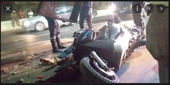 Urgent/ Suite aux scènes de liesse d’après match: Un conducteur de scooter perd la vie dans un accident et 2 blessés graves, enregistrés Urgent/ Suite aux scènes de liesse d’après match: Un conducteur de scooter perd la vie dans un accident et 2 blessés graves, enregistrés