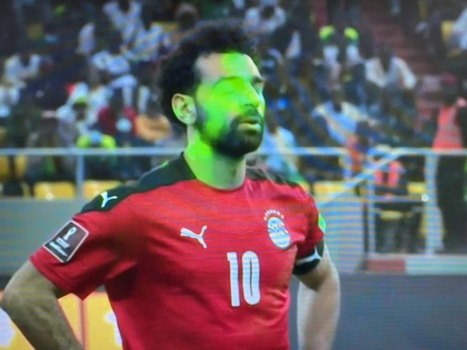 Lasers sur Salah : Des Egyptiens demandent la disqualification du Sénégal de la Coupe du monde Lasers sur Salah : Des Egyptiens demandent la disqualification du Sénégal de la Coupe du monde