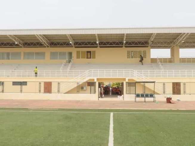 (Photos) Mbour : Fermé depuis 3 ans, le Stade Caroline Faye fait peau neuve, Regardez ! (Photos) Mbour : Fermé depuis 3 ans, le Stade Caroline Faye fait peau neuve, Regardez !