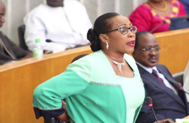 Décision du CNRA : La députée Mame Diarra Fam tacle Babacar Diagne Décision du CNRA : La députée Mame Diarra Fam tacle Babacar Diagne