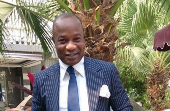 Koffi Olomide poursuivi au Togo et en RDC pour escroquerie