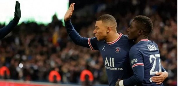 “Il y a de nouveaux éléments, je réfléchis”: Kylian Mbappé maintient le suspense sur son avenir