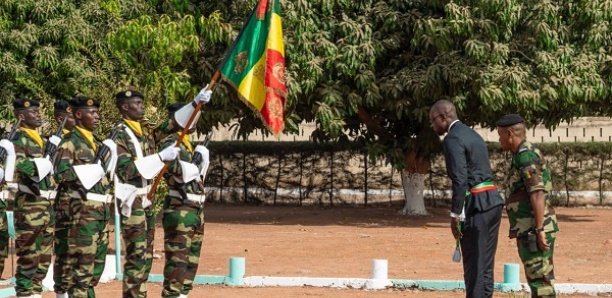 Défilé militaire à Ziguinchor : les mots de Sonko aux forces de défense et de sécurité Défilé militaire à Ziguinchor : les mots de Sonko aux forces de défense et de sécurité