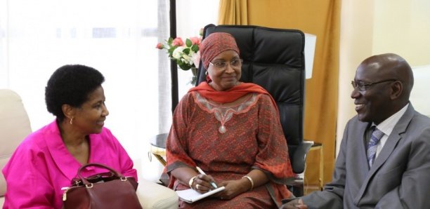 Rose Sarr Samb : "Nous (femmes) avons un rôle à jouer dans la préservation de la sécurité dans le pays" Rose Sarr Samb : "Nous (femmes) avons un rôle à jouer dans la préservation de la sécurité dans le pays"