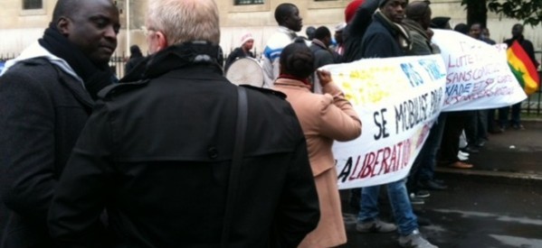 IMAGES - L’opposition devant la Banque Mondiale aux cris de : " Macky voleur, Macky dictateur "
