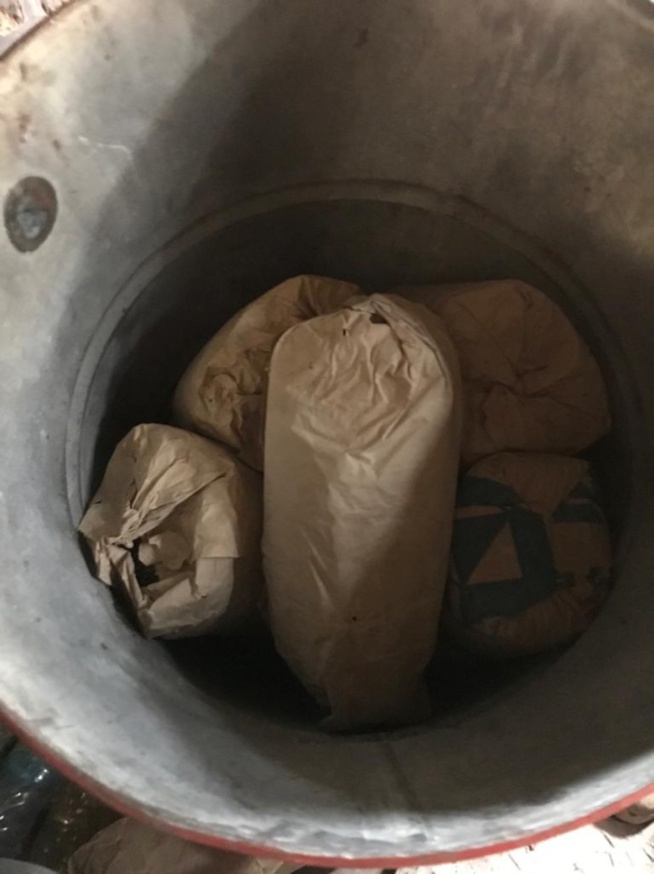 L'Armée frappe encore au coeur la faction Mfdc de Paul Bassène : une hallucinante saisie de Yamba (photos) L'Armée frappe encore au coeur la faction Mfdc de Paul Bassène : une hallucinante saisie de Yamba (photos)