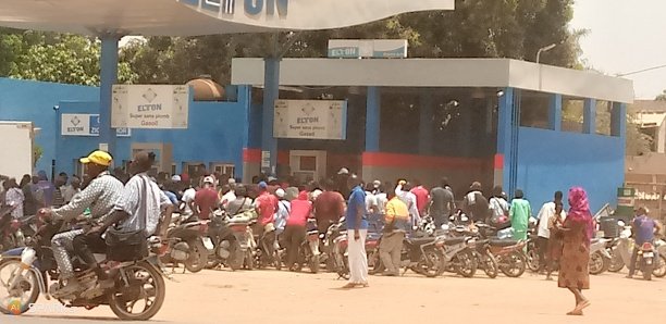 Risque de pénurie de carburant à Ziguinchor : Les Jakartamen prennent d’assaut les stations Risque de pénurie de carburant à Ziguinchor : Les Jakartamen prennent d’assaut les stations