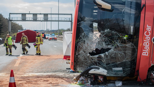 Belgique: un accident de bus fait deux morts, le chauffeur testé positif aux stupéfiants Belgique: un accident de bus fait deux morts, le chauffeur testé positif aux stupéfiants