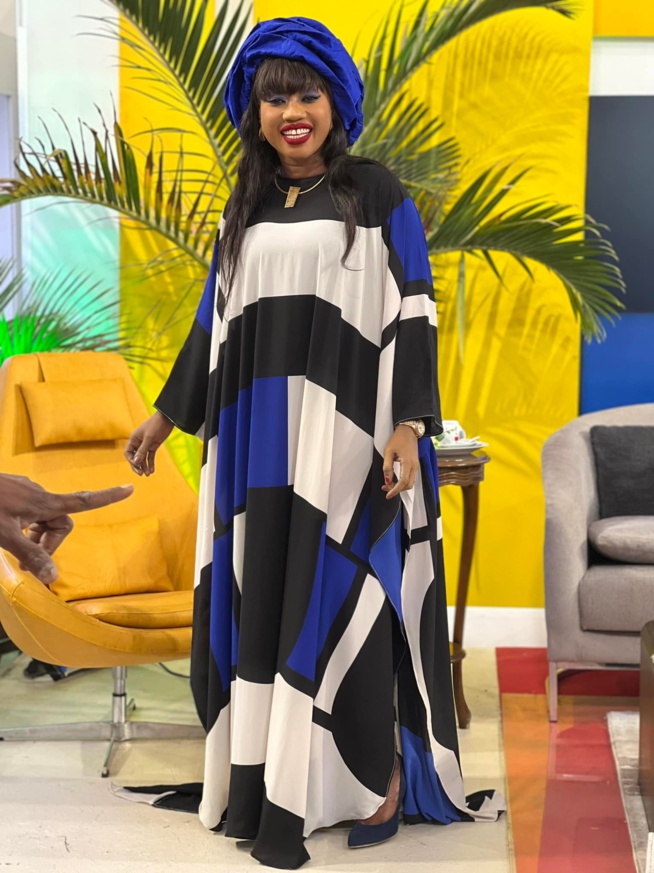 Admirez la prestance et l'élégance de la vedette Yakham Thiam qui illumine les écrans de la RTS2 Admirez la prestance et l'élégance de la vedette Yakham Thiam qui illumine les écrans de la RTS2