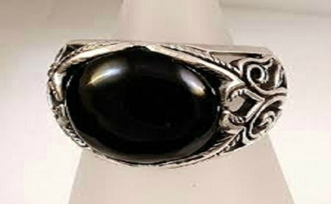 Grâce à une bague mystique et un talisman, Modou Mbaw envoûte sa victime et lui extorque 1.700.000 francs Cfa Grâce à une bague mystique et un talisman, Modou Mbaw envoûte sa victime et lui extorque 1.700.000 francs Cfa