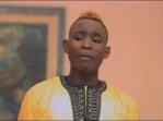 Le chanteur Ouzin Keïta Beureung barigo tabassé par des jeunes de la Cité Apecsy à Yoff