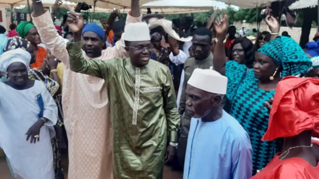 Jeudi mouvementé à Diass : Mamadou Ndione exige le paiement des taxes des carrières Jeudi mouvementé à Diass : Mamadou Ndione exige le paiement des taxes des carrières