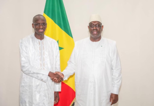 Audience: le Pdt de la Coalition Citoyenne And Siggil Thiès, Abdoulaye Dièye, reçu par Macky Sall Audience: le Pdt de la Coalition Citoyenne And Siggil Thiès, Abdoulaye Dièye, reçu par Macky Sall