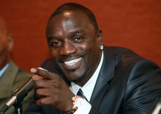 Akon poursuivi par la justice américaine!