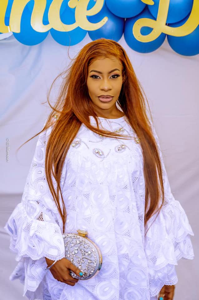 Khady Colonel une perle rare qui illumine tous les soirs le Grand Plateau de la SEN TV. Khady Colonel une perle rare qui illumine tous les soirs le Grand Plateau de la SEN TV.