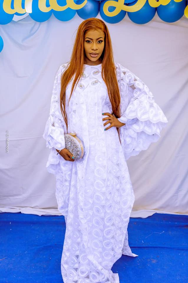 Khady Colonel une perle rare qui illumine tous les soirs le Grand Plateau de la SEN TV. Khady Colonel une perle rare qui illumine tous les soirs le Grand Plateau de la SEN TV.