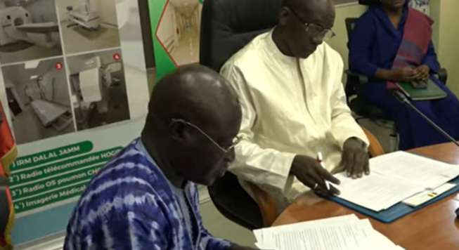 Santé: Des accords signés pour enterrer la hache de guerre Santé: Des accords signés pour enterrer la hache de guerre