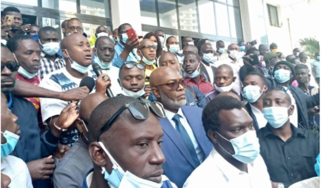 La Poste / Pour les fêtes religieuses : Les travailleurs sevrés d’avances sur salaire et autres avances La Poste / Pour les fêtes religieuses : Les travailleurs sevrés d’avances sur salaire et autres avances