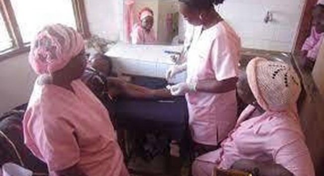 Louga : toutes les sages-femmes convoquées ce jeudi à la police et à la gendarmerie, les 4 restent en prison Louga : toutes les sages-femmes convoquées ce jeudi à la police et à la gendarmerie, les 4 restent en prison