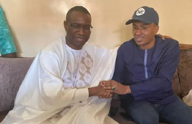 L’APR en eaux troubles à Yeumbeul Sud : La COJER met en garde Oumar Sow sur ses attaques contre Amadou Hott… L’APR en eaux troubles à Yeumbeul Sud : La COJER met en garde Oumar Sow sur ses attaques contre Amadou Hott…