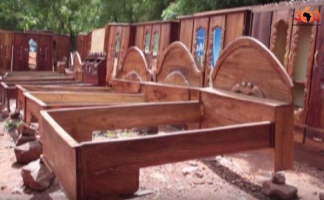 Parce qu’il aurait mis fin à leur relation amoureuse : Fatou Diagne exige le paiement de 2 millions CFA au menuisier togolais Parce qu’il aurait mis fin à leur relation amoureuse : Fatou Diagne exige le paiement de 2 millions CFA au menuisier togolais