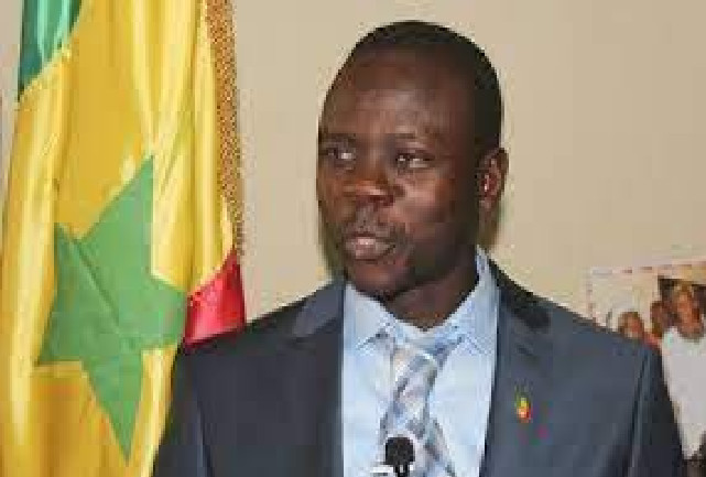 L’APR en crise à Keur Massar : Le député Moustapha Mbengue gèle ses activités et retire sa candidature à la députation L’APR en crise à Keur Massar : Le député Moustapha Mbengue gèle ses activités et retire sa candidature à la députation