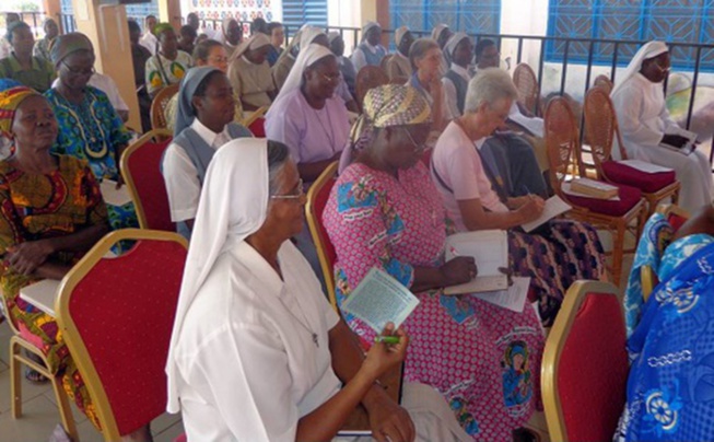 Réinventer une Afrique francophone des peuples libres : Recréer les dynamiques de relations saines entre les peuples, leurs dirigeants, leurs institutions et leurs partenaires Réinventer une Afrique francophone des peuples libres : Recréer les dynamiques de relations saines entre les peuples, leurs dirigeants, leurs institutions et leurs partenaires