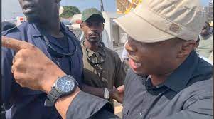 Tension devant la DGE : La liste de YAW ne respecterait pas la parité, risque de forclusion Tension devant la DGE : La liste de YAW ne respecterait pas la parité, risque de forclusion