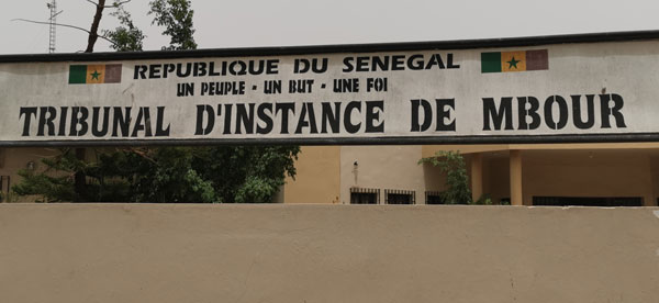 Poursuivi pour trafic de visa et escroquerie, le voyagiste Mansour Dia porte plainte à son tour contre «l’ami du consul de Belgique» à Dakar Poursuivi pour trafic de visa et escroquerie, le voyagiste Mansour Dia porte plainte à son tour contre «l’ami du consul de Belgique» à Dakar
