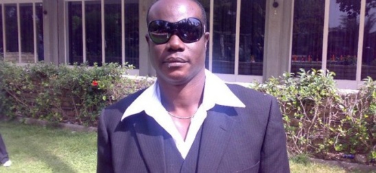 Mandione Laye Sarr artiste comédien: "Les femmes m'aiment je n'y peux rien" Mandione Laye Sarr artiste comédien: "Les femmes m'aiment je n'y peux rien"